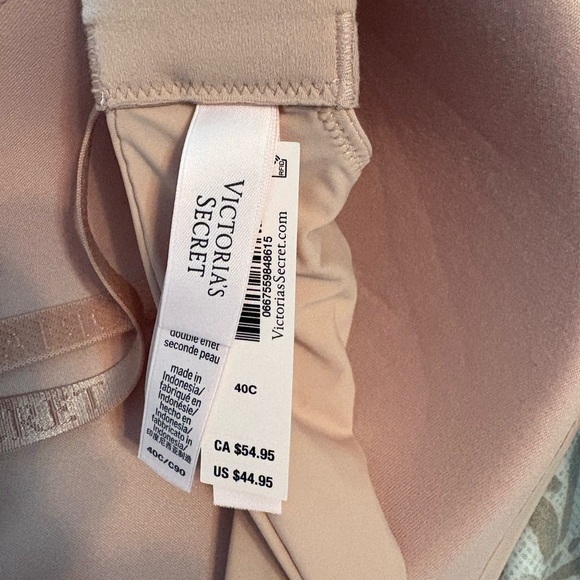 Victoria's Secret Blush T Shirt Wireless Bra Slightly Lined. - Picture 6 of 6